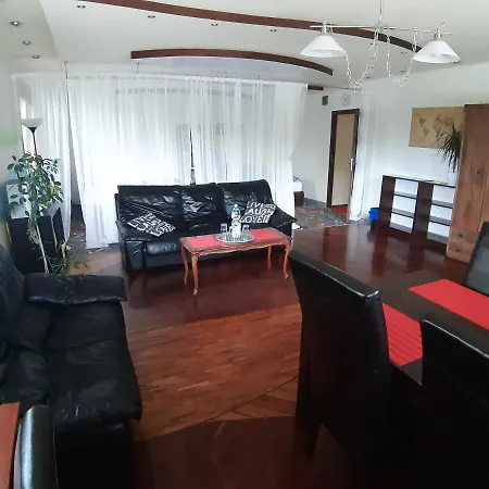Cosy Apartament In With Free Parking グディニャ