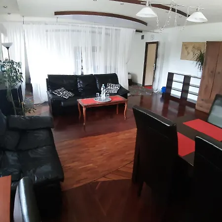 Cosy Apartament In With Free Parking グディニャ